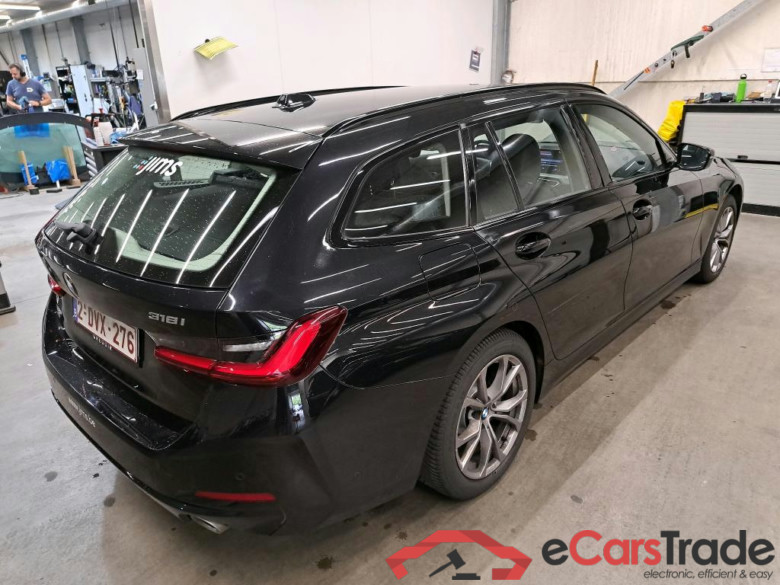 BMW - BMW 3 TOURING 318iA 156PK With Climatic & Navigation & Sport Seats & Active Cruise Control & Parking Assistant Pack & Foldable Trailer Hook  * PETROL * #2