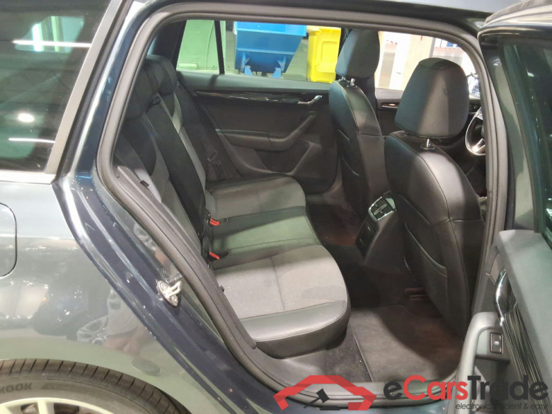 SKODA OCTAVIA COMBI - 2017 1.5 TSI ACT Style DSG #5