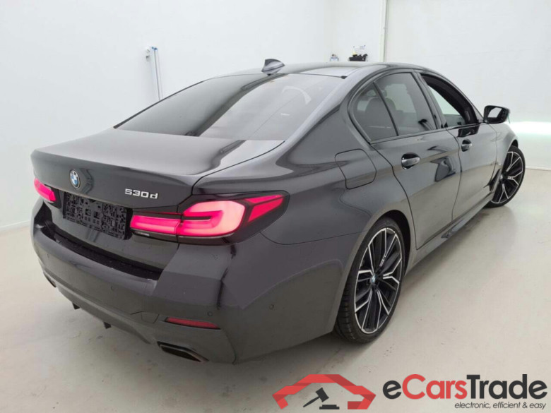 BMW 5-SERIE BERLINE 530D M-SPORT #2