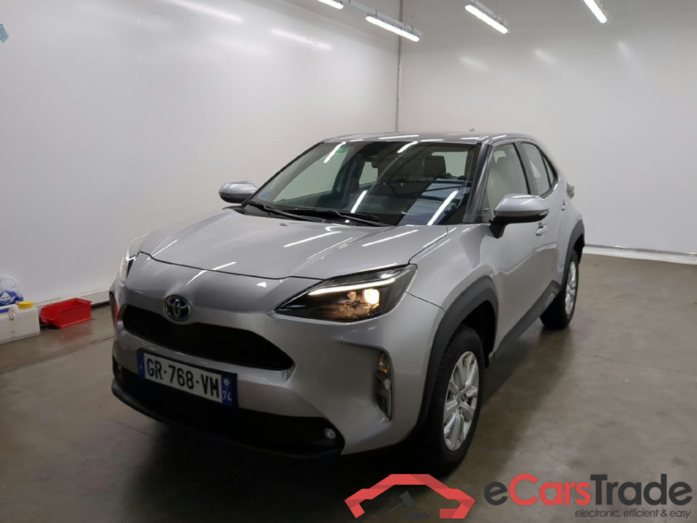 TOYOTA Yaris Cross Hybride / 2021 / 5P / SUV 1.5 HYBRID 116H DYNAMIC BUSINESS BEY AWD