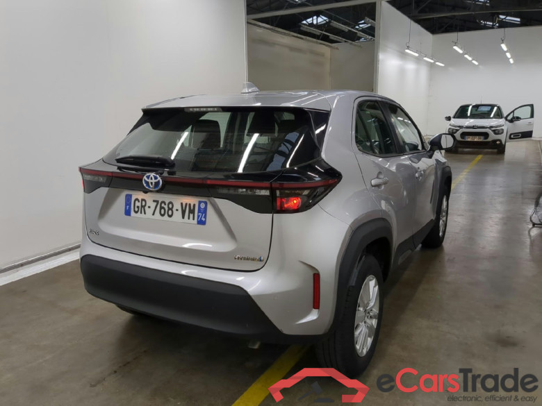TOYOTA Yaris Cross Hybride / 2021 / 5P / SUV 1.5 HYBRID 116H DYNAMIC BUSINESS BEY AWD #3