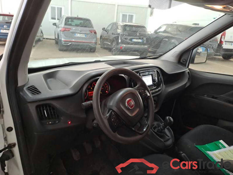 FIAT DOBLÒ CARGO / 2014 / 4P / VETT. FURGONATA MAXI LH1 LOUNGE 1.6 MJET 105CV E6D SeS #3