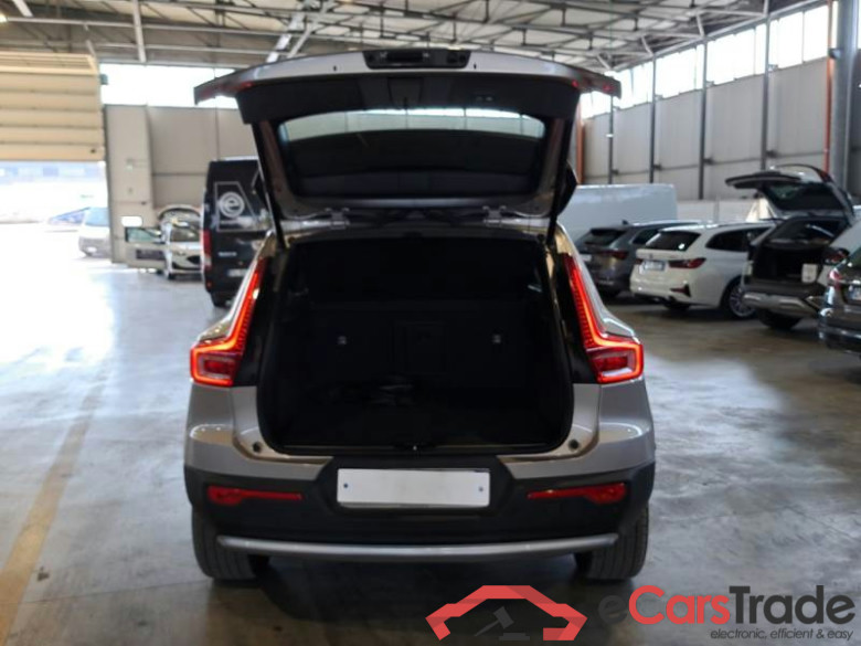 VOLVO XC40 / 2021 / 5P / SUV T5 RECHARGE PLUG-IN AUTO PLUS BRIGHT #5