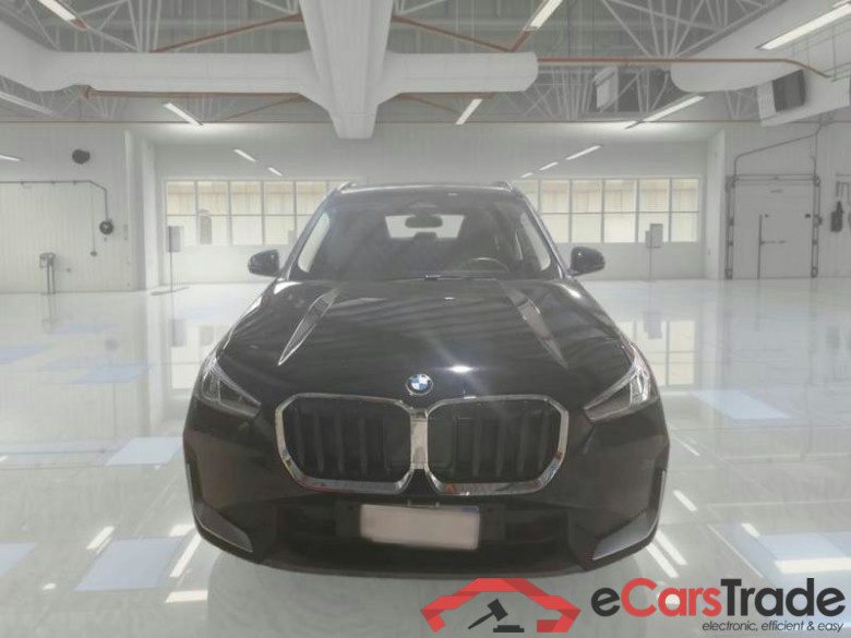BMW X1 / 2022 / 5P / SUV SDRIVE 18D EDITION ESSENCE DCT #6