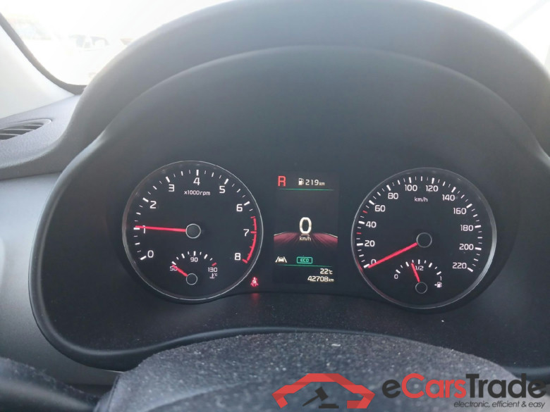 KIA Stonic / 2017 / 5P / todoterreno 1.0 T-GDi 74kW (100CV) MHEV iMT Drive #4