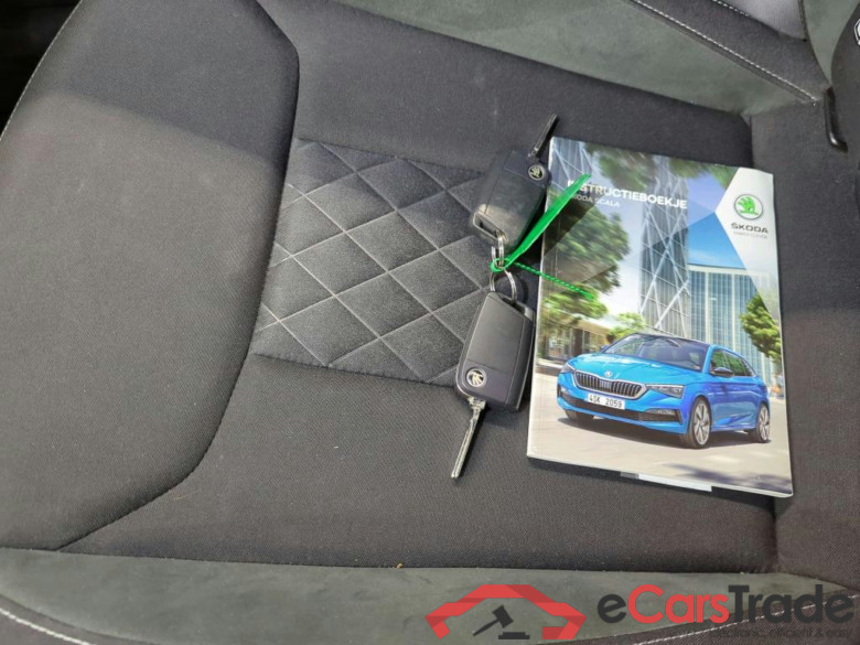 Skoda Scala 1.5 TSI 110kW DSG Sport Business 5d #4