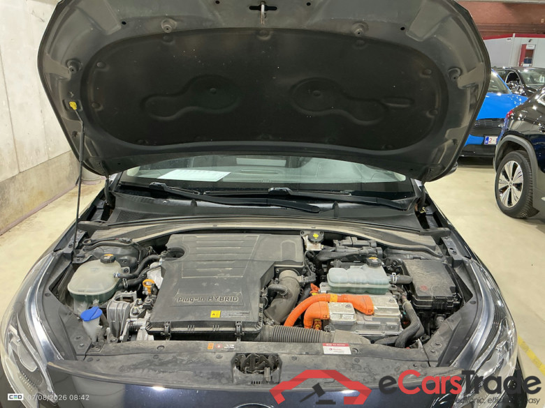 KIA XCEED 1.6 GDI PHEV DCT SENSE #6