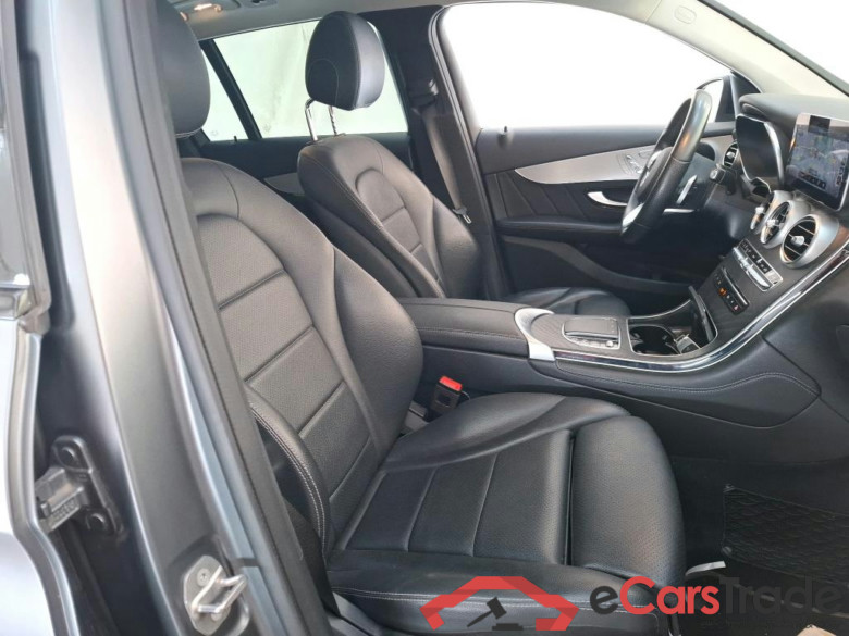MERCEDES-BENZ GLC / 2019 / 5P / SUV GLC 300 AMG Line 4Matic #6