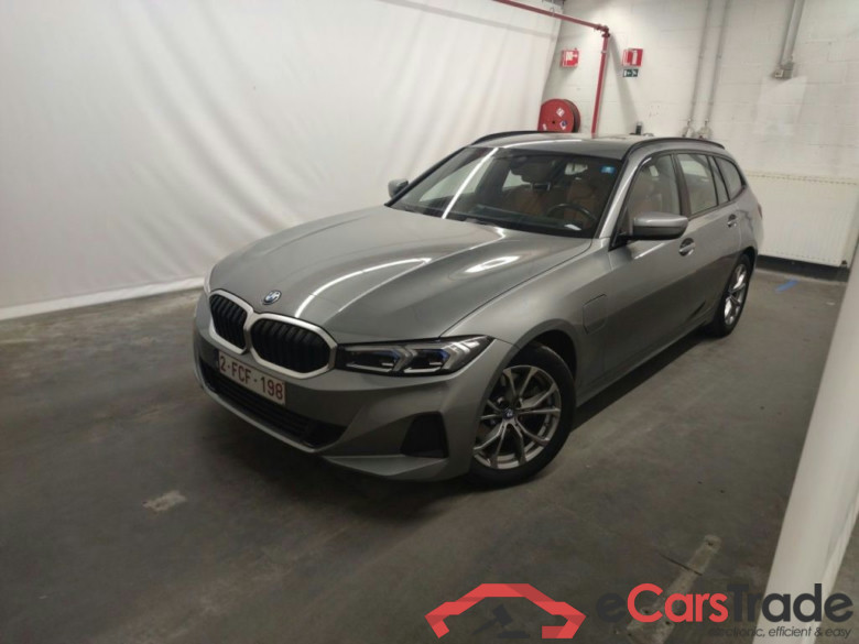 BMW 3 Reeks Touring 330e (215 kW) 5d #1
