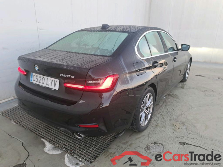BMW Serie 3 / 2018 / 4P / sedán 320d Auto. #2