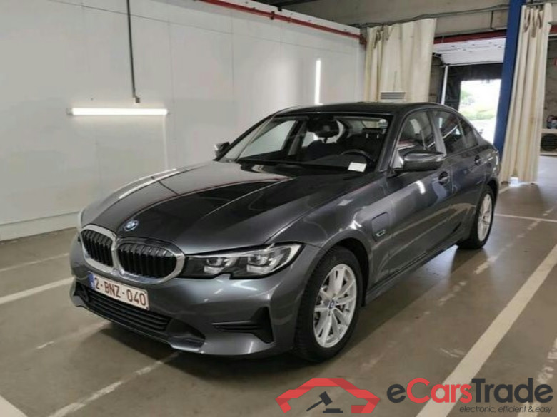 BMW 330e Plug-In Hybrid Aut. LED LC-Pro Navi Hi-Fi Sport-Leather KeylessGo Camera Klima PDC ...