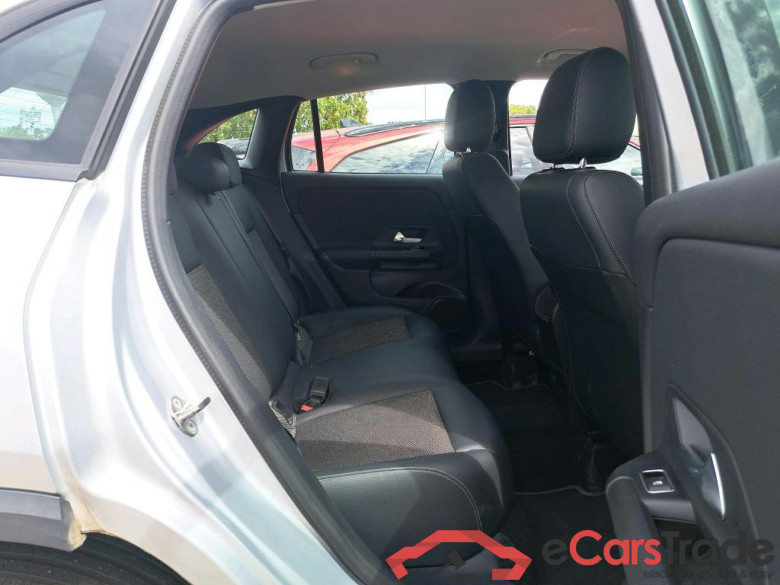 MERCEDES-BENZ GLA - Klasse 2.0 GLA 180 D DCT BUSINESS SOLUTION ESS #6
