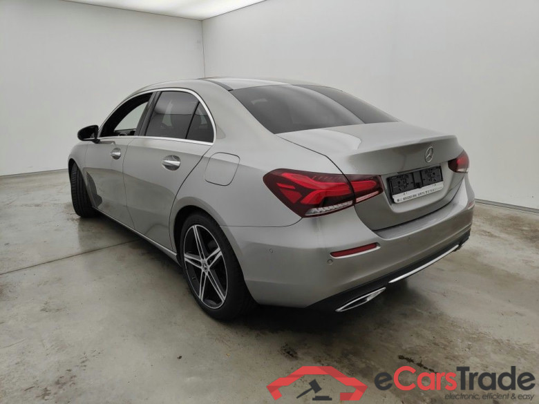 Mercedes-Benz A-Klasse Limousine A 180 d DCT Launch Edition 4d #3