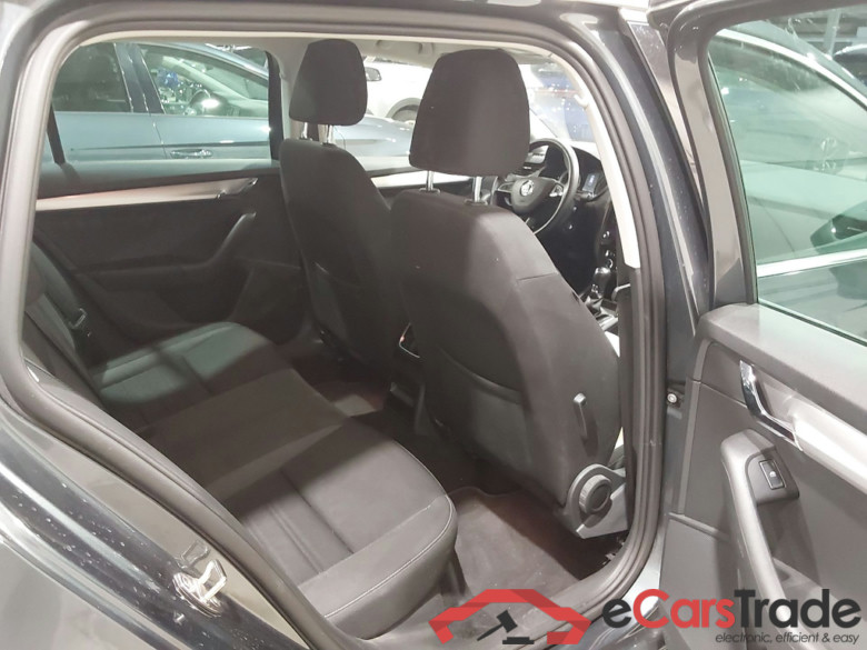 SKODA OCTAVIA COMBI - 2017 1.5 TGI G-TEC Ambition DSG CNG #5