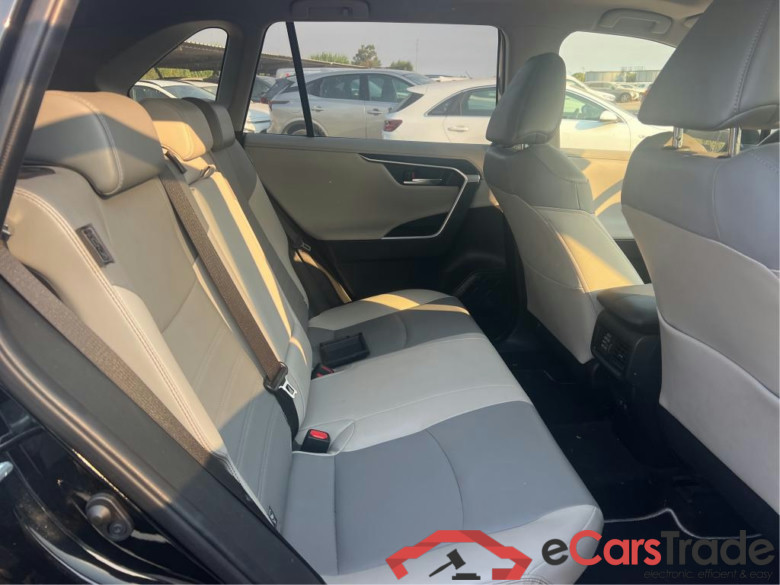 TOYOTA Rav4 / 2018 / 5P / todoterreno 2.5l 220H Luxury 4WD #6