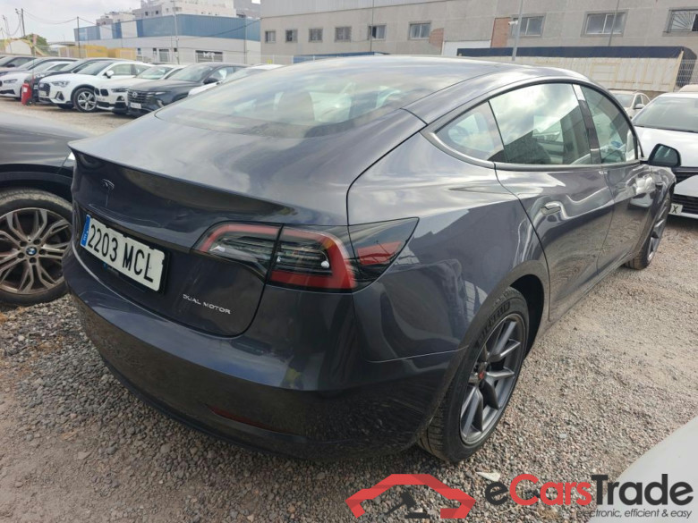 TESLA Model 3 / 2018 / 4P / sedán Gran Autonomía AWD (AC2) #2