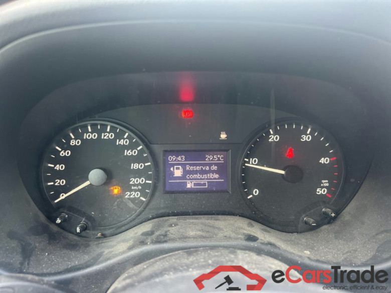 MERCEDES-BENZ Vito / 2014 / 4P / furgón 111 CDI Larga #4