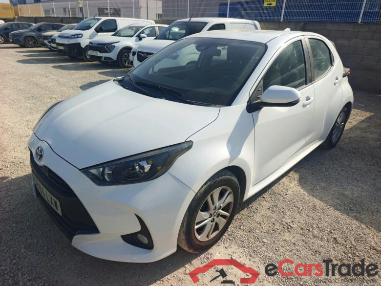 TOYOTA Yaris 1.5 120H Business Plus #1