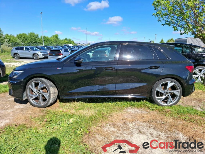 AUDI A3 Sportback / 2020 / 5P / Berline 35 TFSI 150 MHEV S Tronic S Line #3