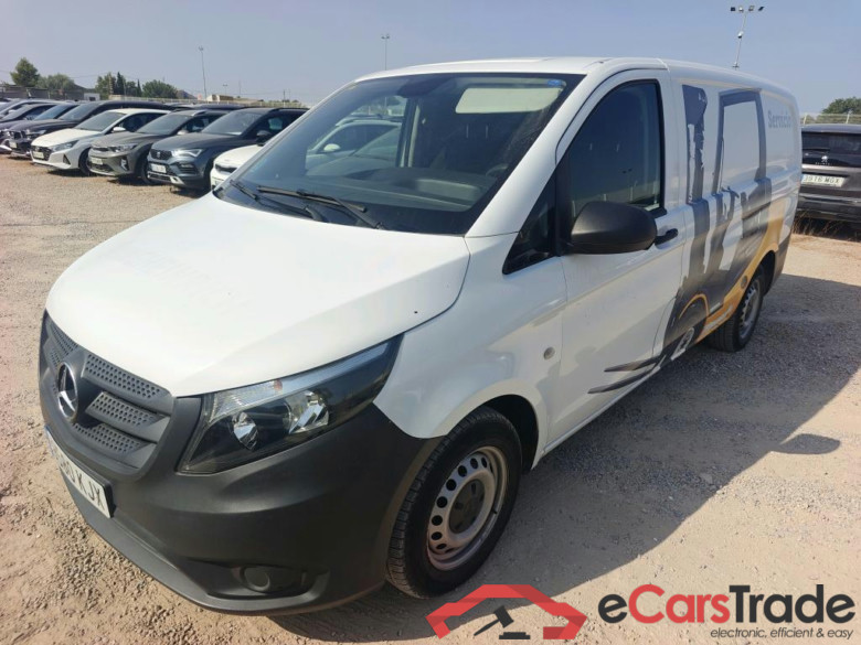 MERCEDES-BENZ Vito / 2014 / 4P / furgón 111 CDI Larga #1