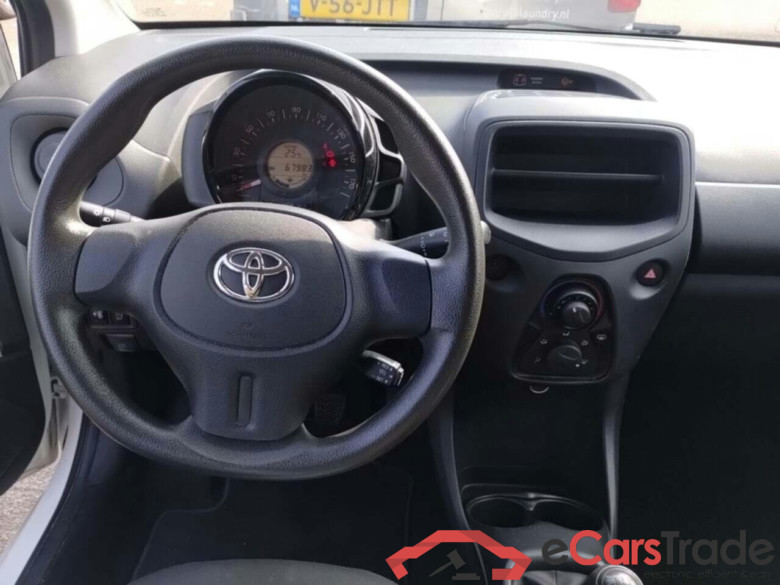 TOYOTA Aygo 1.0 VVT-i x #6