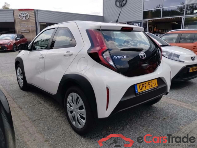 TOYOTA Aygo X 1.0 VVT-i MT Play #3