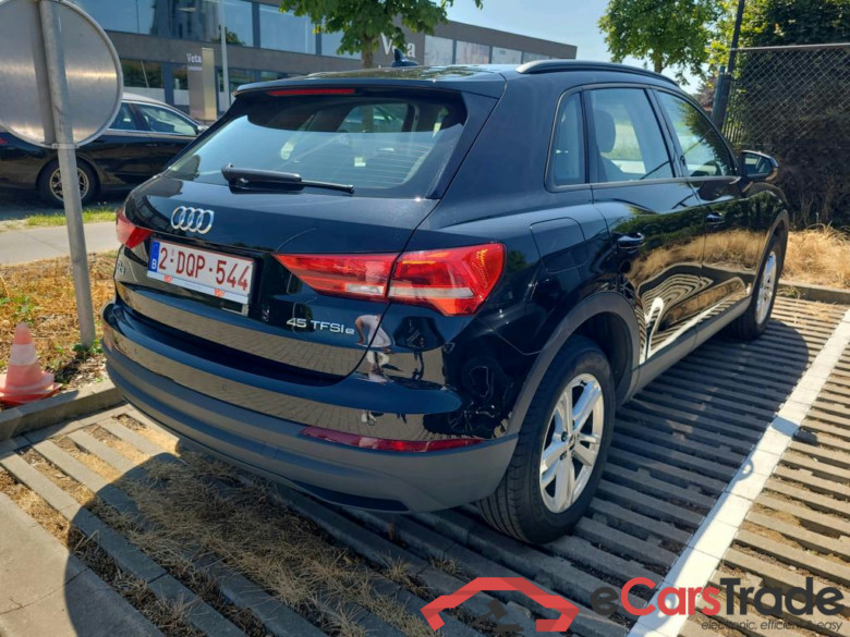 AUDI Q3 1.4 45 TFSI E S TRONIC #4