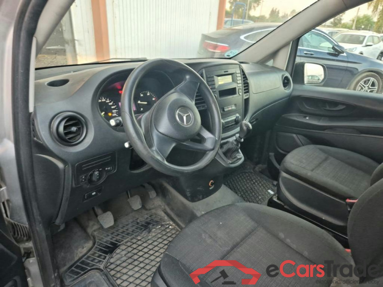 MERCEDES-BENZ Vito / 2014 / 4P / furgón 111 CDI Larga #3