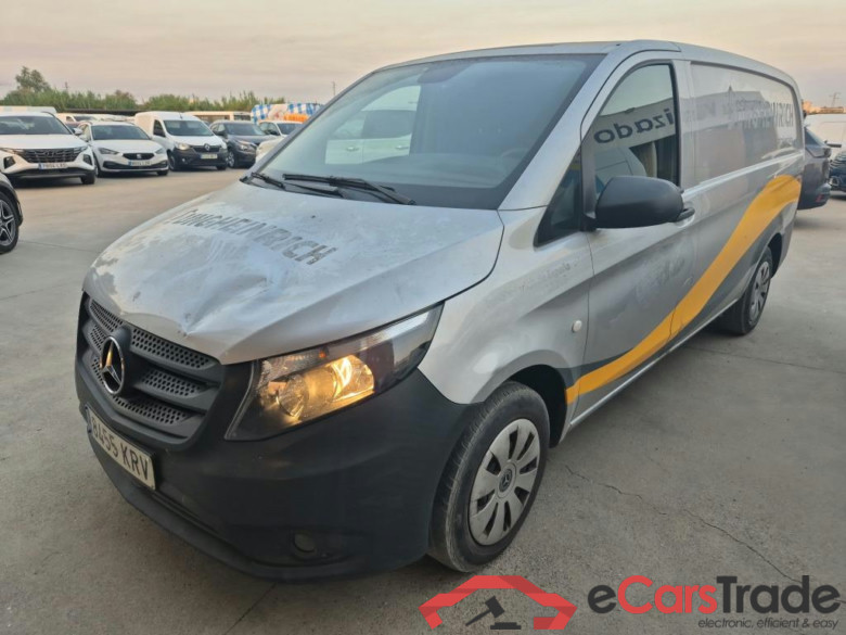 MERCEDES-BENZ Vito / 2014 / 4P / furgón 111 CDI Larga #1