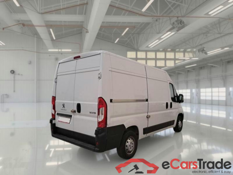 PEUGEOT BOXER / 2014 / 4P / FURGONE 333 L2H2 2.2 BLUEHDI 140CV SeS #2