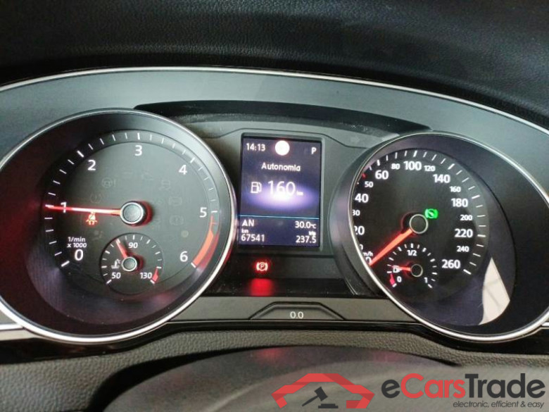 VOLKSWAGEN PASSAT / 2019 / 5P / STATION WAGON VAR. 2.0TDI SCR EVO 110KW BUSINESS DSG #4