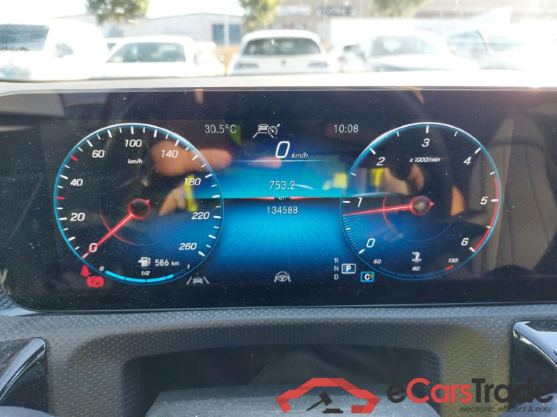 MERCEDES-BENZ Clase A / 2018 / 4P / sedán Sedán A 200 d #4