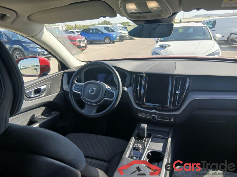 VOLVO XC60 / 2017 / 5P / todoterreno 2.0 B4 D Core Auto #3