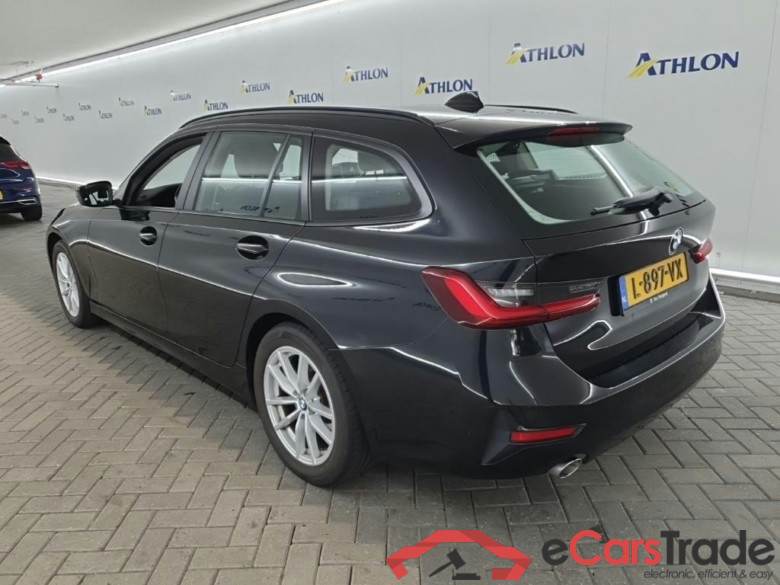 BMW 3-serie Touring 318dA 5D 110kW #4