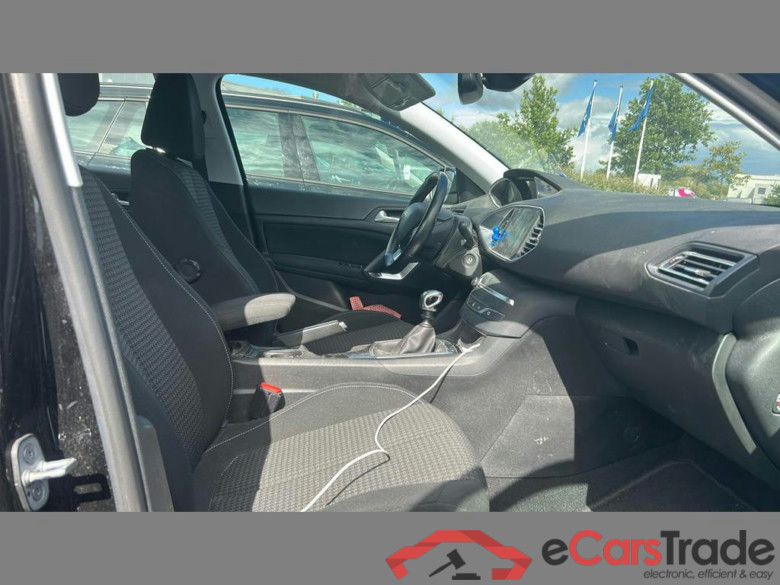 PEUGEOT 308 SW 1.2 PureTech Access (EU6.2) #5
