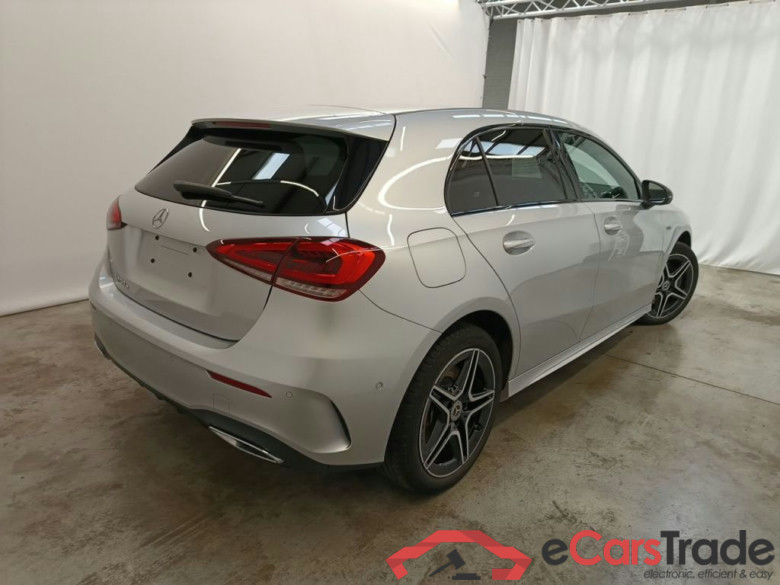 Mercedes-Benz A-Klasse A 250 e Business Solution 5d #2