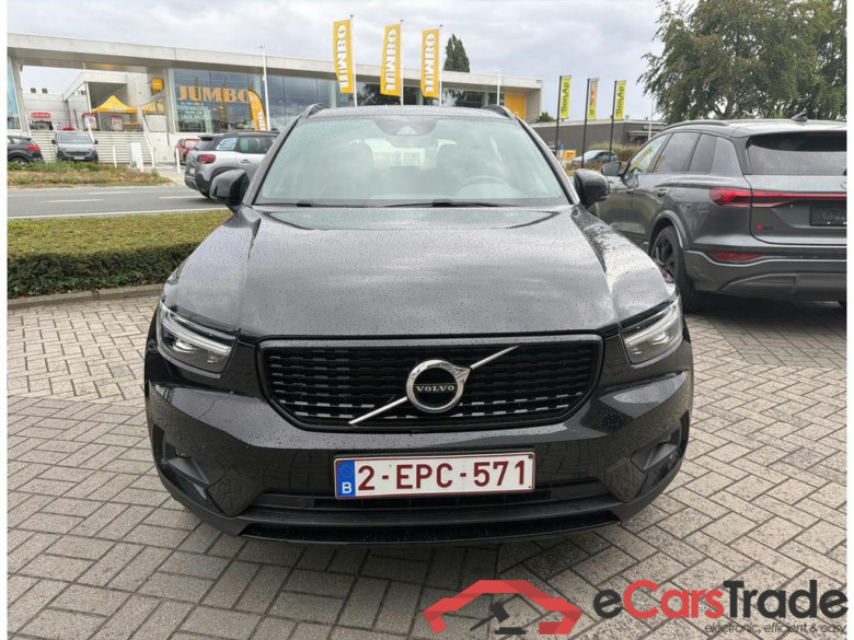 VOLVO XC40 1.5 T2 R-Design Geartronic #2