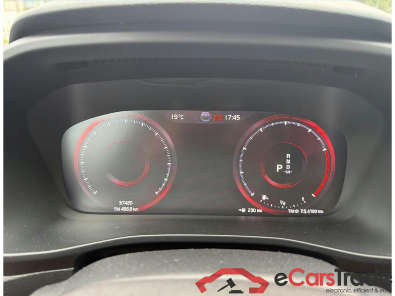 VOLVO XC40 1.5 T2 R-Design Geartronic #4