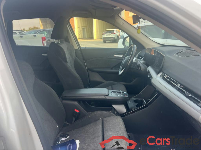 BMW X1 / 2022 / 5P / todoterreno sDrive18d #6