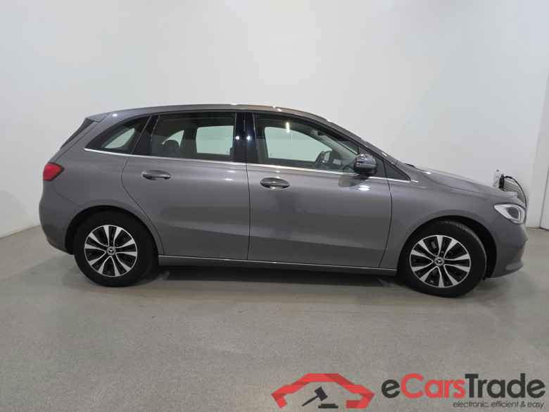 Mercedes B 180d Widescreen Navi 1/2 Sport-Leather KeylessGo Camera Klima PDC ... #5