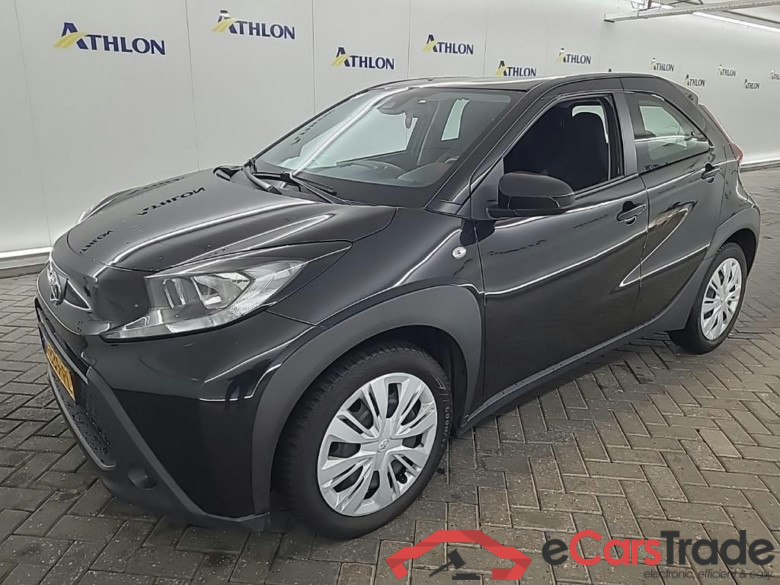 TOYOTA Aygo X 1.0 VVT-I MT play 5D 53kW #1