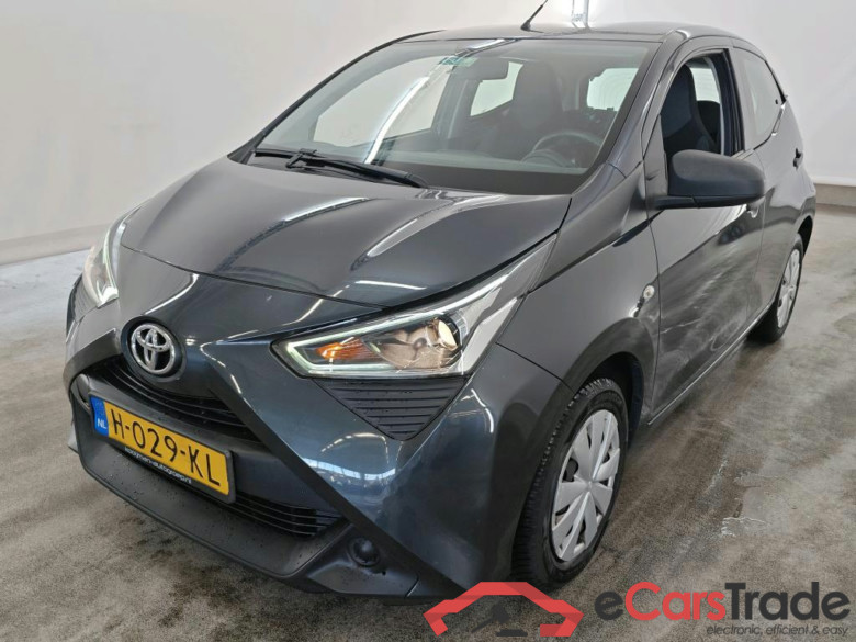 Toyota AYGO 1.0 VVT-i x-fun 5d