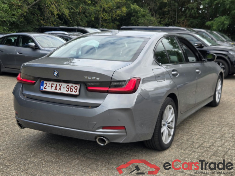 BMW 320e Plug-In Hybrid Aut. LED LC-Pro Navi-Pro KeylessGo Camera Klima PDC ... #3