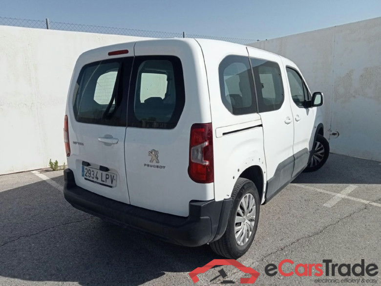 PEUGEOT Rifter / 2018 / 4P / combi Active Standard BlueHDi 73kW (IND) (CX2) #2