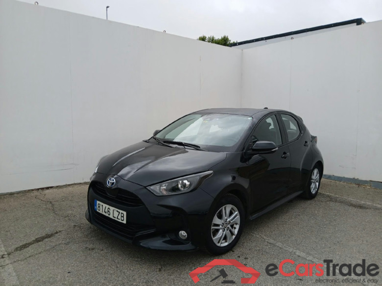 TOYOTA Yaris 1.5 120H Business Plus #1