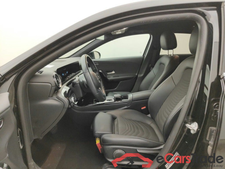 Mercedes-Benz A-Klasse Limousine A 180 d DCT Business Solution 4d #3