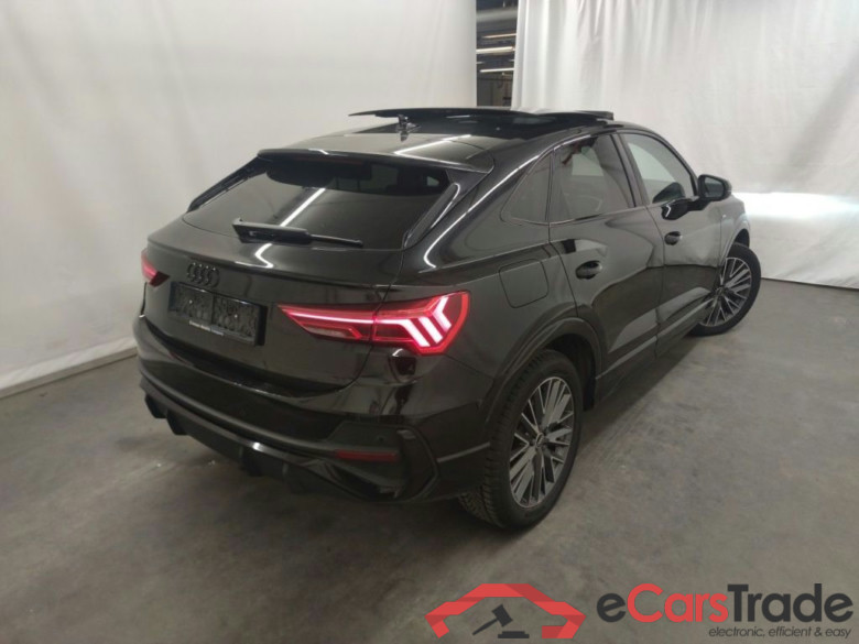 Audi Q3 Sportback 45 TFSI e S tronic S Line 5d #2