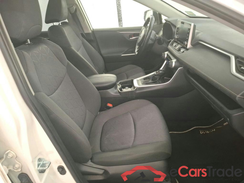 TOYOTA RAV4 Hybride / 2018 / 5P / SUV 2WD 218ch Dynamic #6