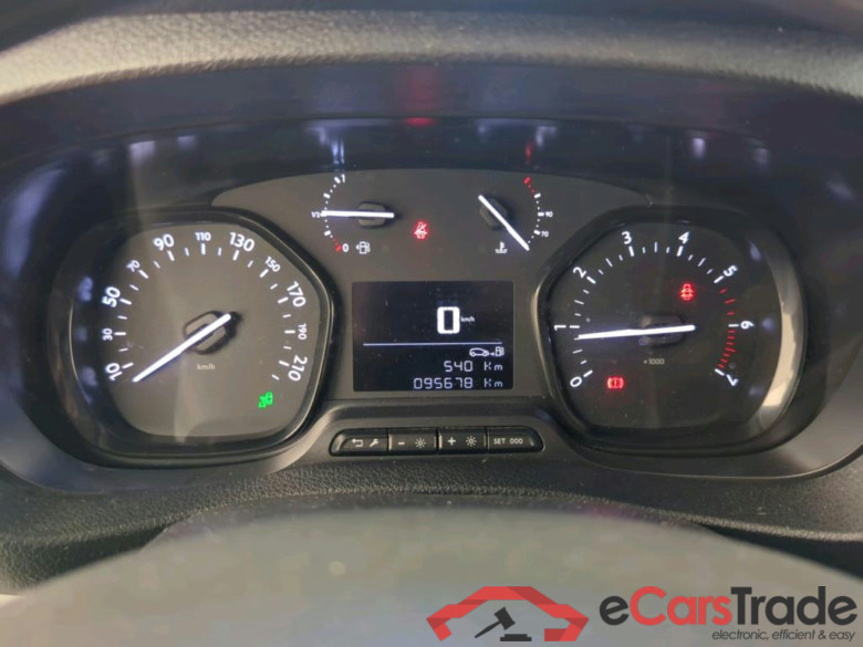 Vivaro Kasten Edition M (L2) 1.5 88KW MT6 E6d #5