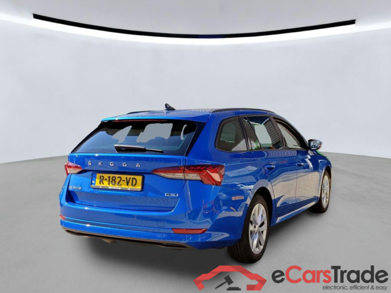 SKODA Octavia Combi 110 kW #6
